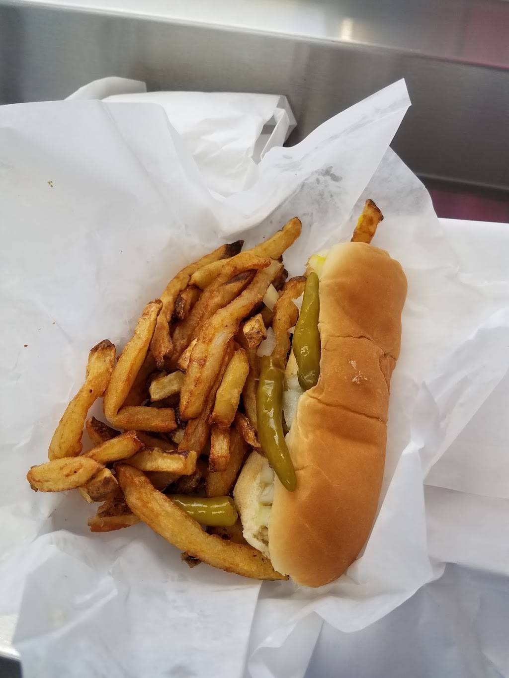 Rand Red Hots | restaurant | 1441 Rand Rd, Des Plaines, IL 60016, USA | 8476990606 OR +1 847-699-0606