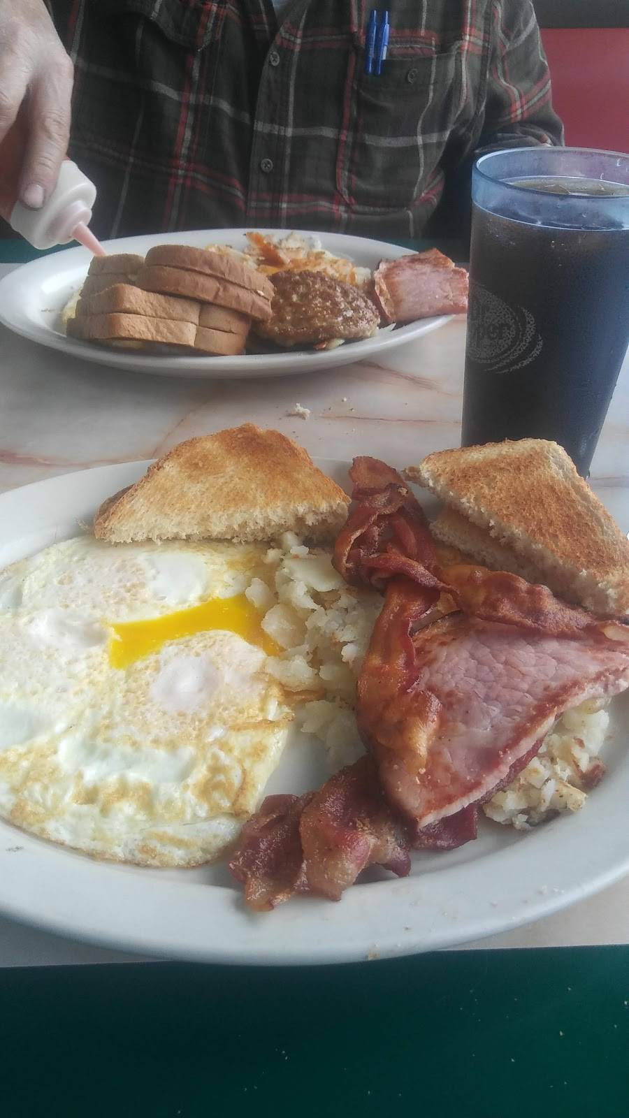 Woodville Diner | restaurant | 1949 Woodville Rd, Oregon, OH 43616, USA | 4196919999 OR +1 419-691-9999