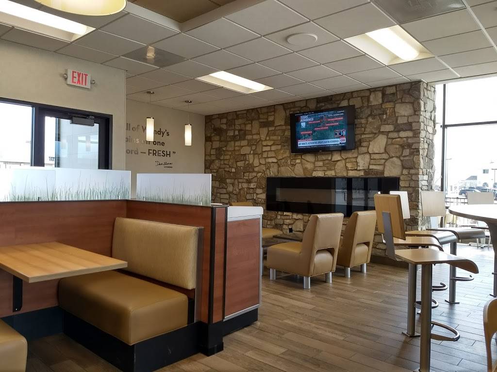 Wendys | restaurant | 11 1st St, Fort Lupton, CO 80621, USA | 3035023021 OR +1 303-502-3021