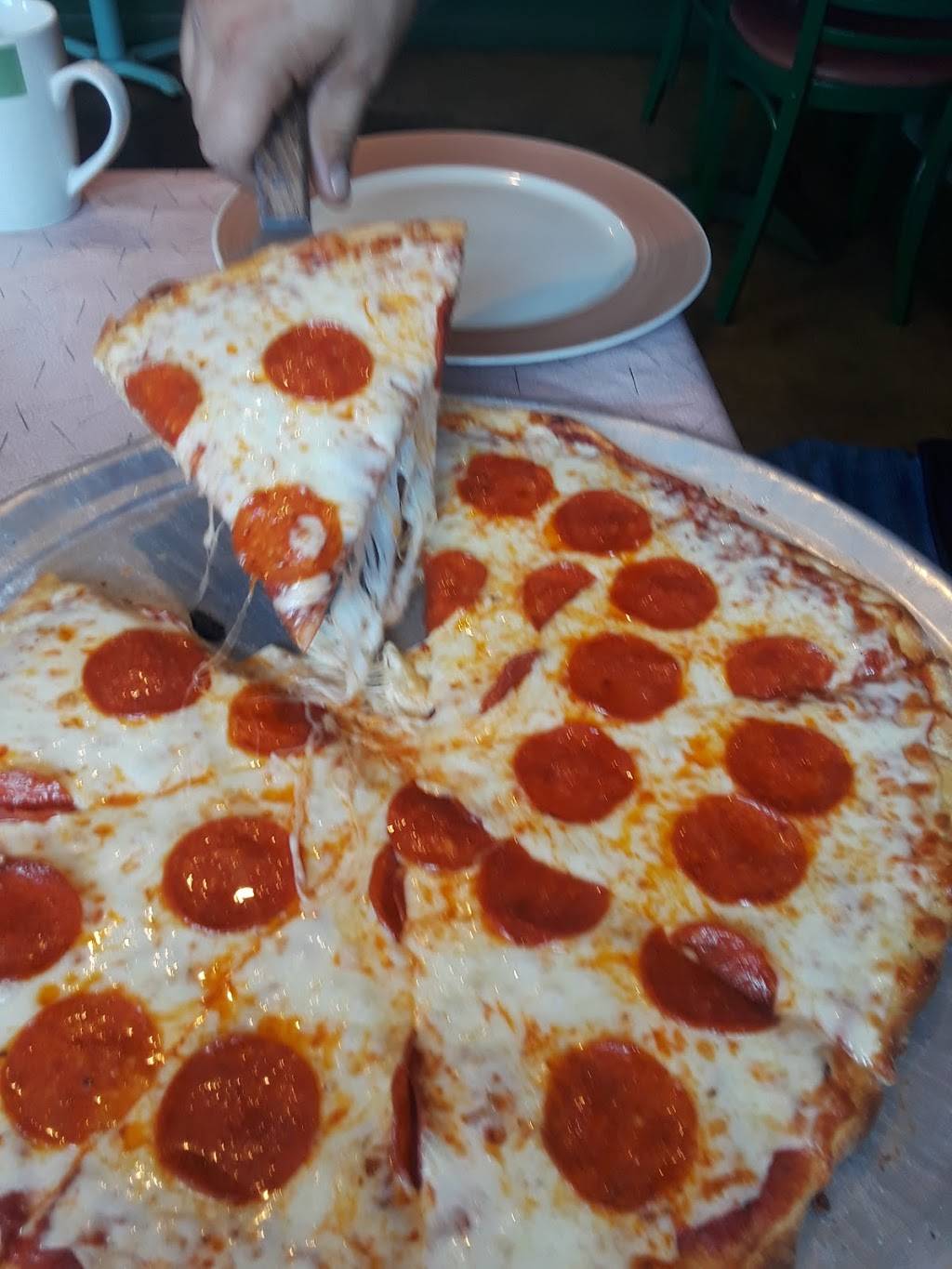 La Trattoria | Italian Eatery | restaurant | 240 Lutz Ave, Martinsburg, WV 25404, USA | 3042626925 OR +1 304-262-6925