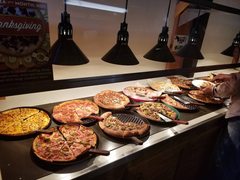 DoubleDaves Pizzaworks | restaurant | 2300 Chisholm Trail Rd, Round Rock, TX 78681, USA | 5123883283 OR +1 512-388-3283