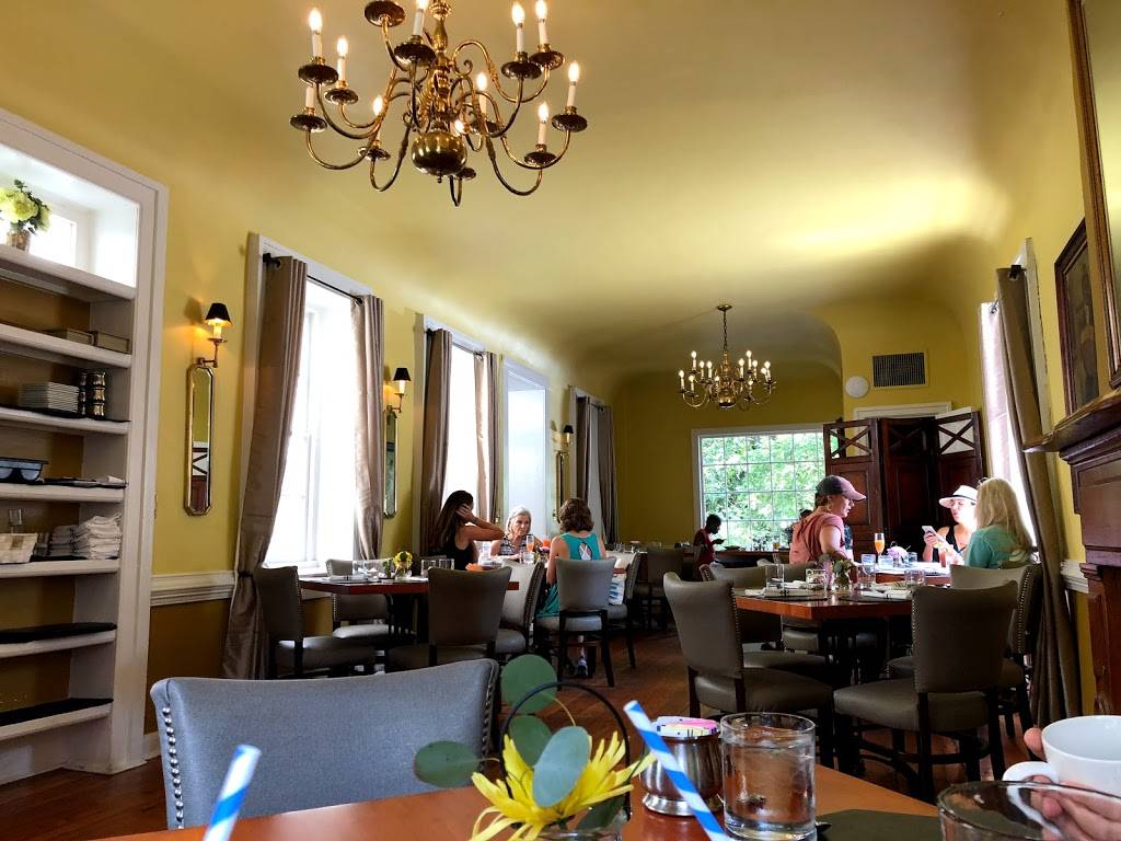 82 Queen | restaurant | 82 Queen St, Charleston, SC 29401, USA | 8437237591 OR +1 843-723-7591