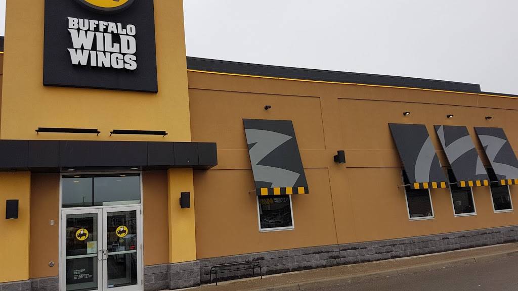 Buffalo Wild Wings | meal takeaway | 1015 Golf Links Rd, Hamilton, ON L9K 1L6, Canada | 9053043759 OR +1 905-304-3759