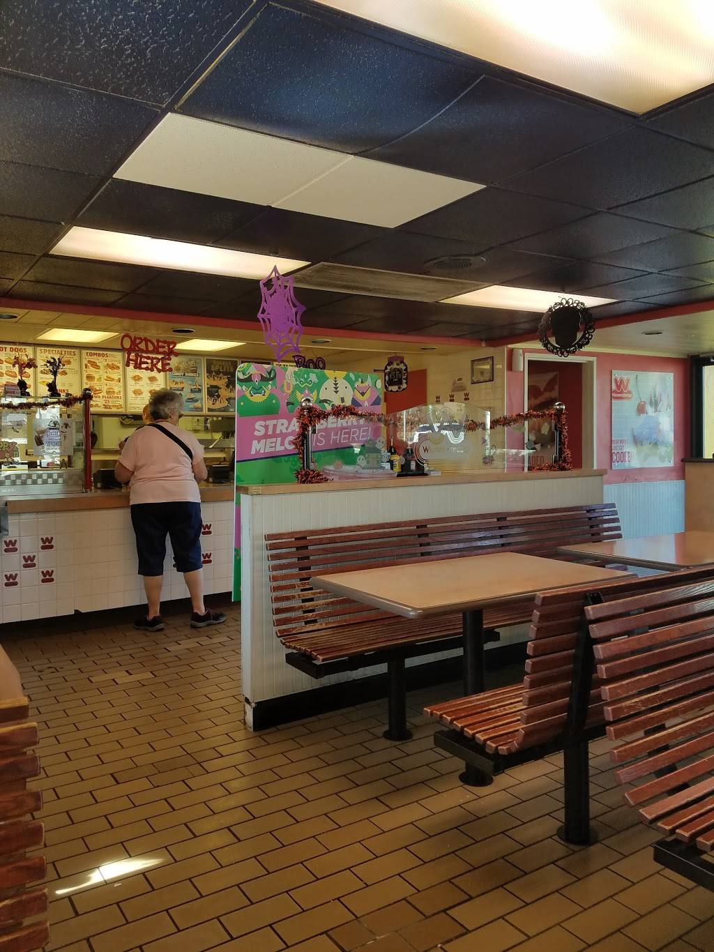 Wienerschnitzel | restaurant | 1120 N Market St, Redding, CA 96001, USA | 5302414960 OR +1 530-241-4960