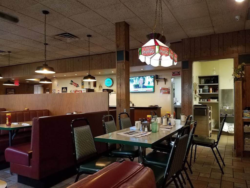 Community Restaurant | restaurant | 421 E Main Ave, Zeeland, MI 49464, USA | 6167724005 OR +1 616-772-4005