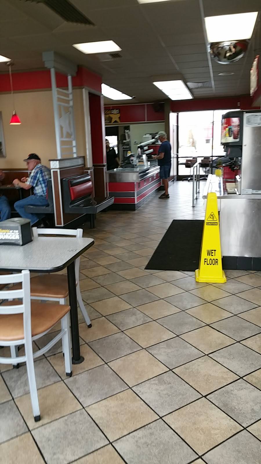 Hardees | restaurant | 698 N Dupont Blvd, Milford, DE 19963, USA | 3024226083 OR +1 302-422-6083