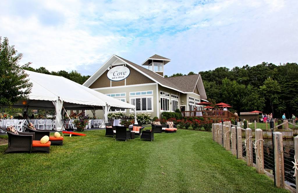 The Cove Bar and Grille | restaurant | 31806 Lake View Dr, Selbyville, DE 19975, USA | 3024363200 OR +1 302-436-3200