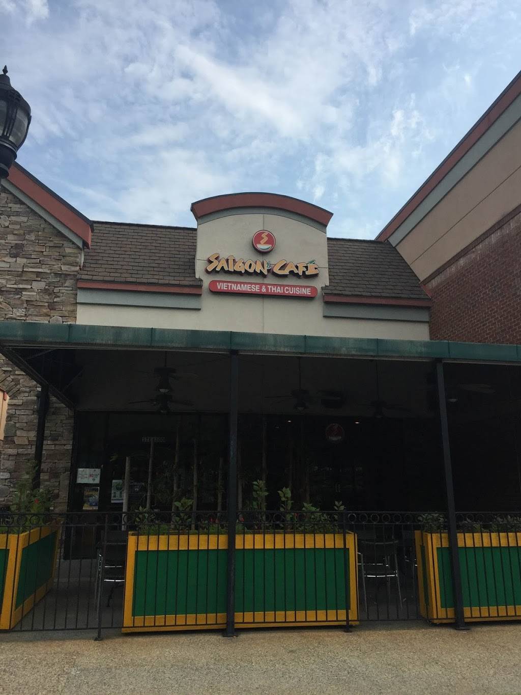 Saigon Cafe | restaurant | 5530 Windward Pkwy #C-300, Alpharetta, GA 30004, USA | 7703737427 OR +1 770-373-7427