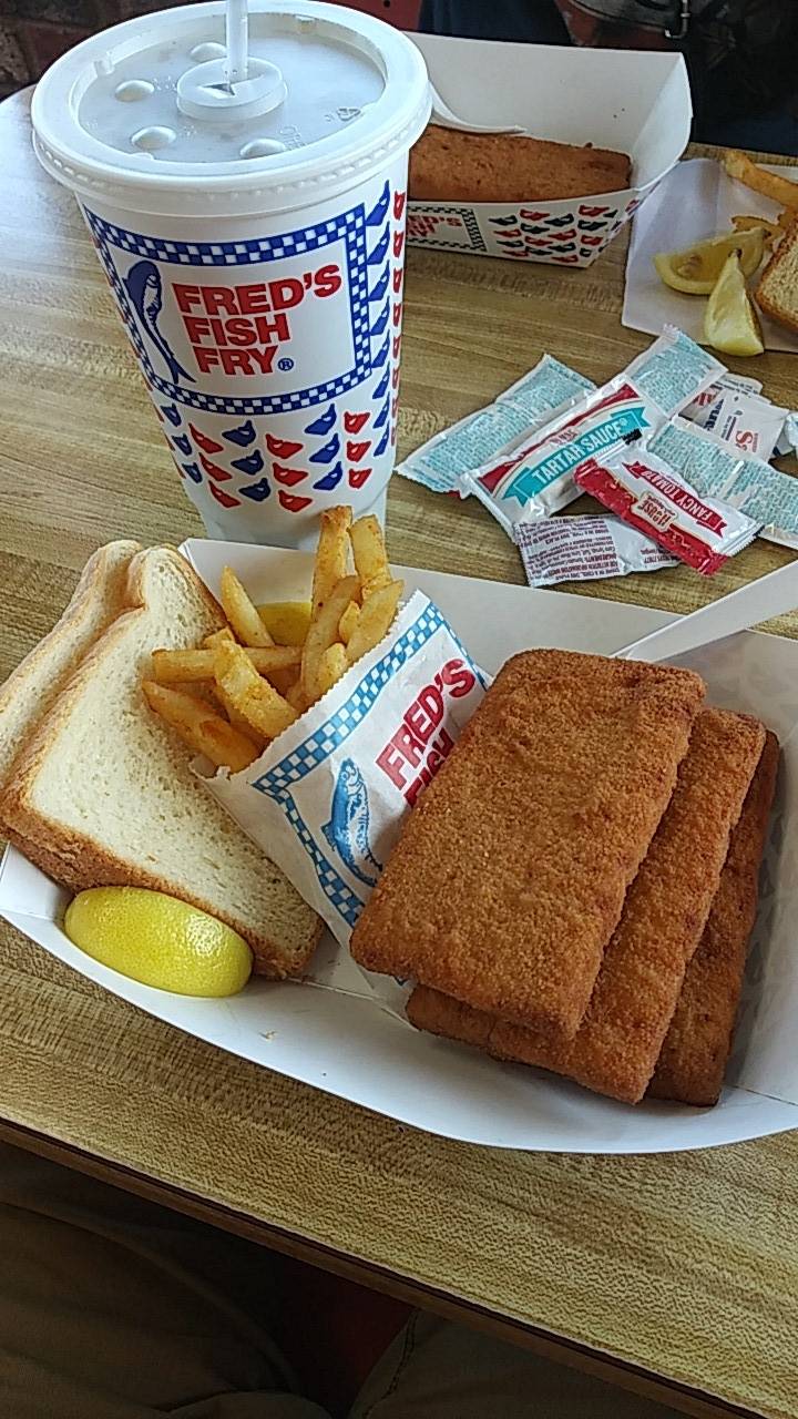 Freds Fish Fry | restaurant | 3303 Pleasanton Rd, San Antonio, TX 78221, USA | 2109274914 OR +1 210-927-4914
