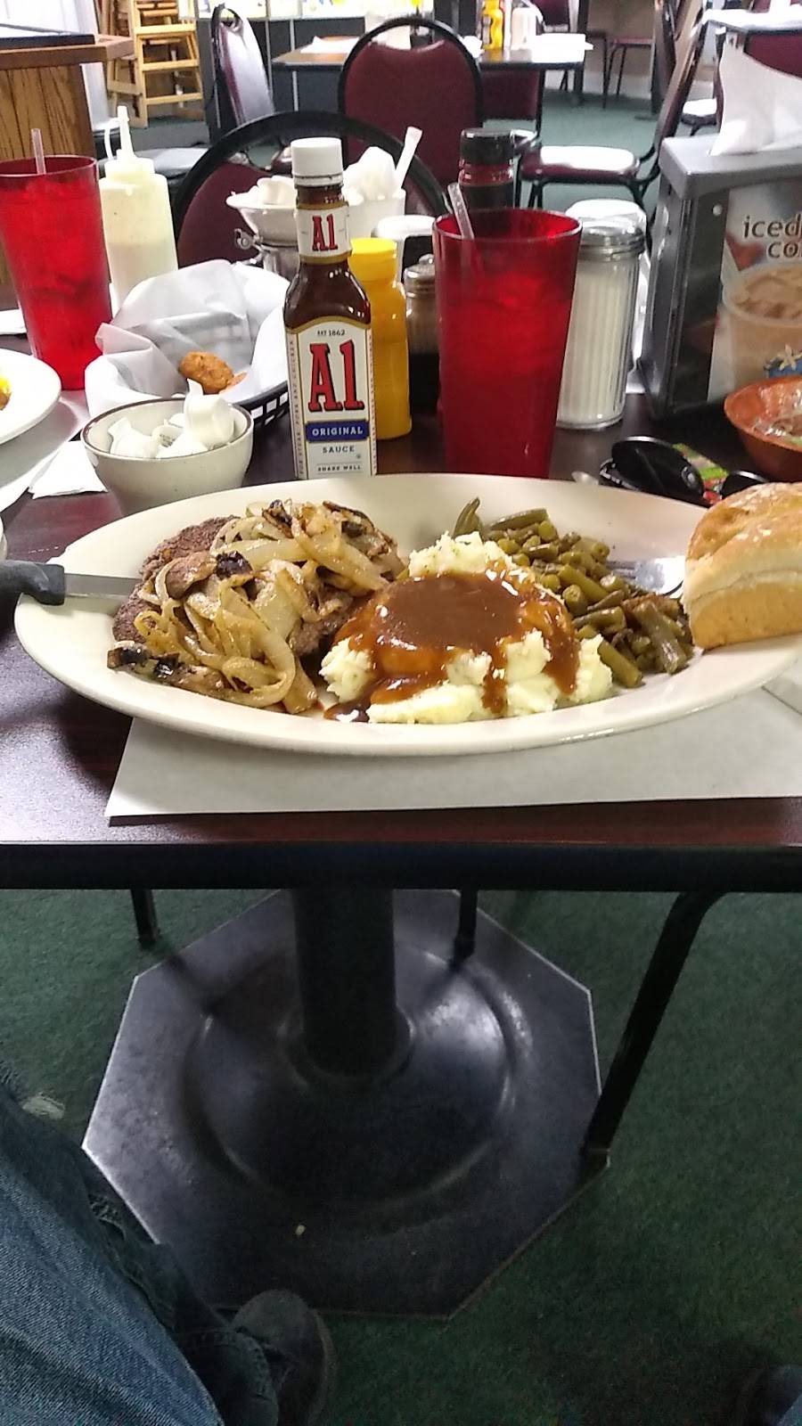 Fillin Station | restaurant | 2400 Washington Rd, Washington, IL 61571, USA | 3097179069 OR +1 309-717-9069