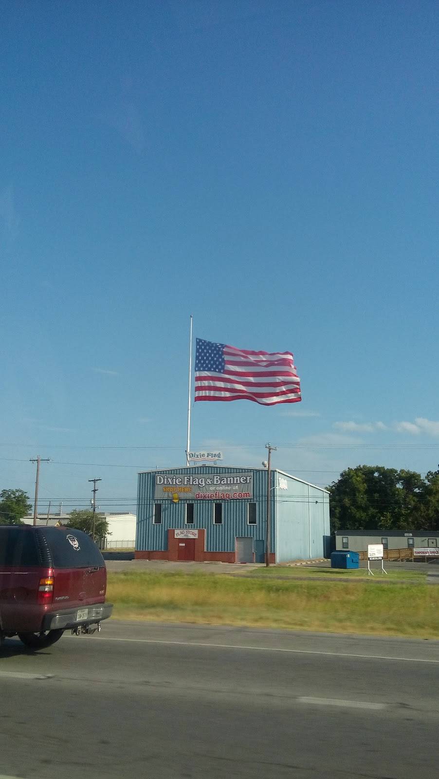 Chicago Pizzeria | meal delivery | 1704 I-35 Frontage Rd, San Antonio, TX 78208, USA | 2102222200 OR +1 210-222-2200