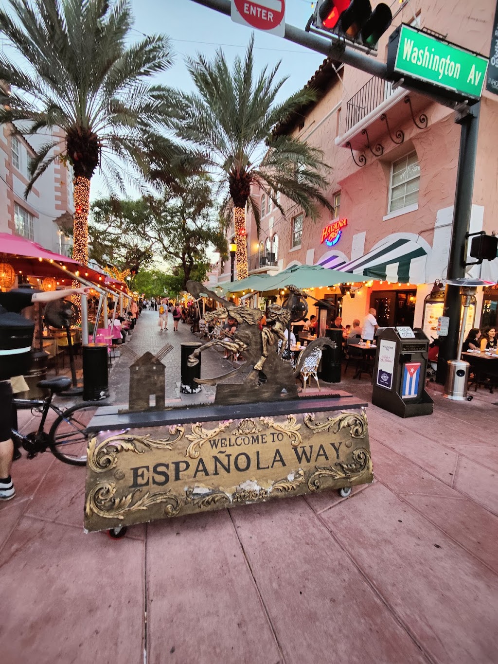 Española Cigar Bar & Lounge | night club | 409 Española Way, Miami Beach, FL 33139, USA | 3056043432 OR +1 305-604-3432