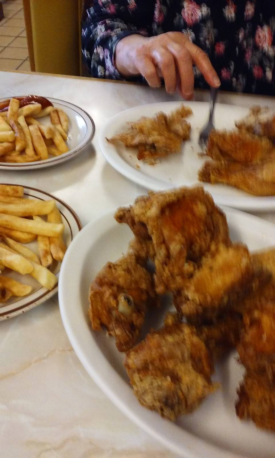 Golden Mine Family Restaurant | restaurant | 111 S Front St, Braidwood, IL 60408, USA | 8154582111 OR +1 815-458-2111