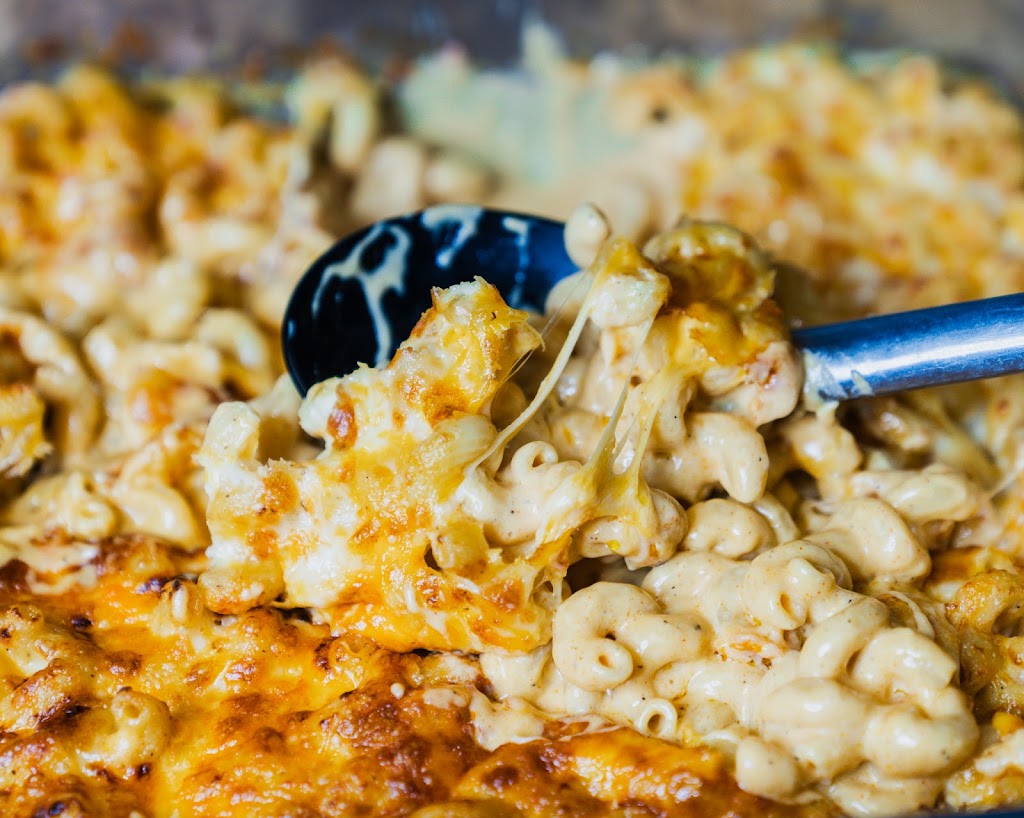 The Magic Mac Truck | restaurant | 2580 Western Ave, Park Forest, IL 60466, USA | 7087355748 OR +1 708-735-5748