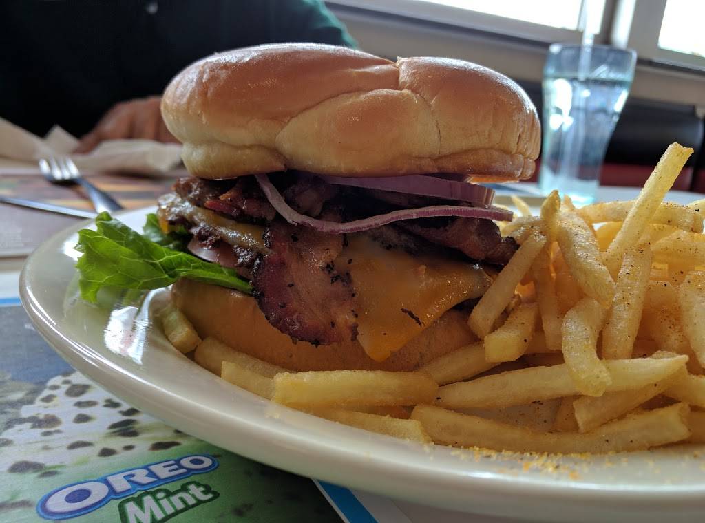 Steak n Shake | restaurant | 1802 S Veterans Pkwy, Bloomington, IL 61704, USA | 3096619204 OR +1 309-661-9204