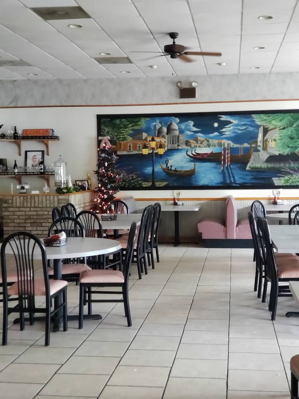 Joes Pizzeria and Italian Restaurant | restaurant | 710 Broad St, New Bethlehem, PA 16242, USA | 8142751992 OR +1 814-275-1992