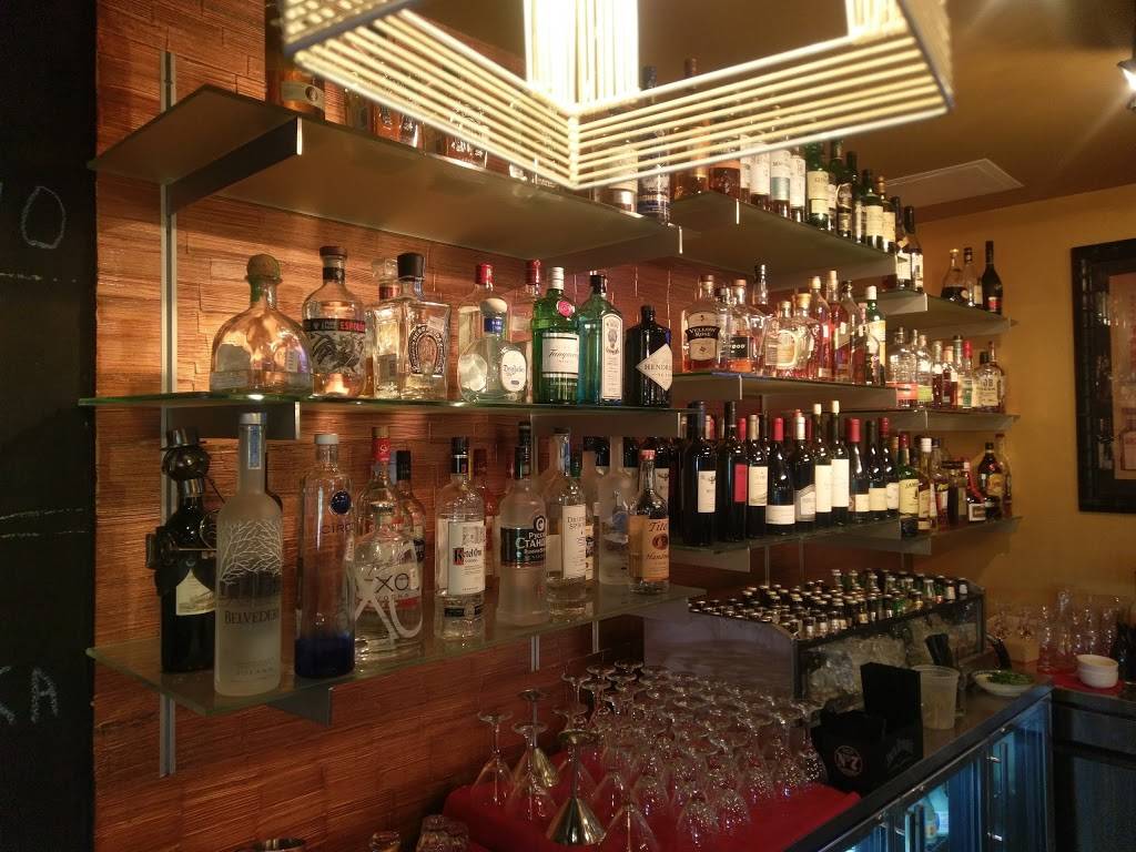 Street Restaurant | restaurant | 3407 Greystone Dr, Austin, TX 78731, USA | 5123829567 OR +1 512-382-9567