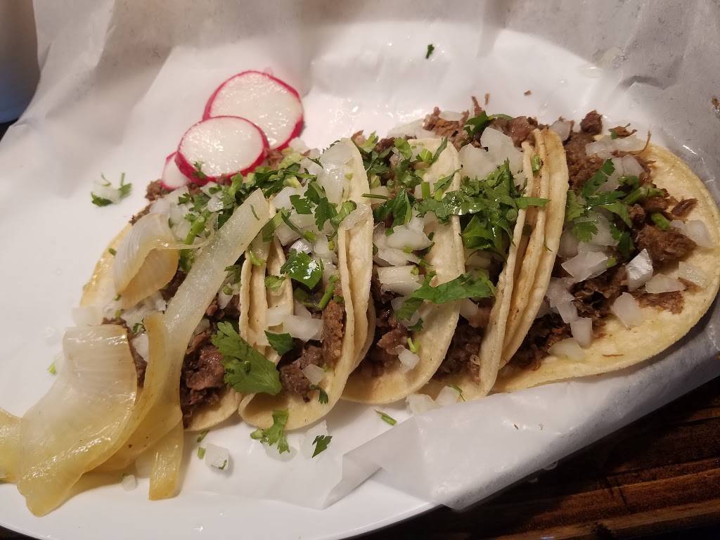 La Salsa Verde | restaurant | 2950 W Northwest Hwy, Dallas, TX 75220, USA | 9726299666 OR +1 972-629-9666