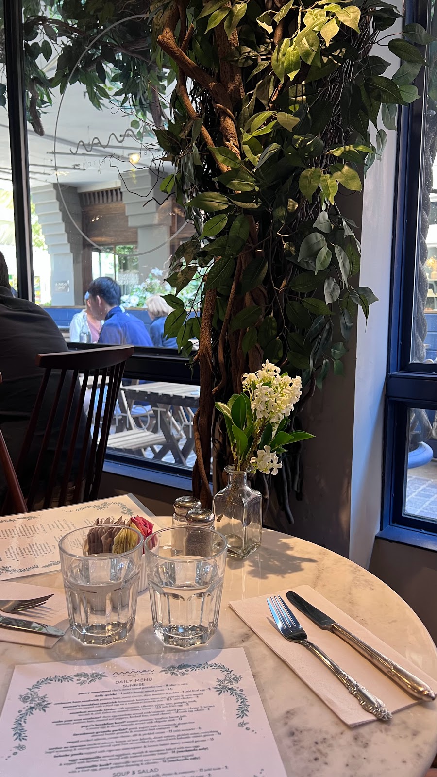 maman | restaurant | 7140 Bethesda Ln, Bethesda, MD 20814, USA | 3016561526 OR +1 301-656-1526