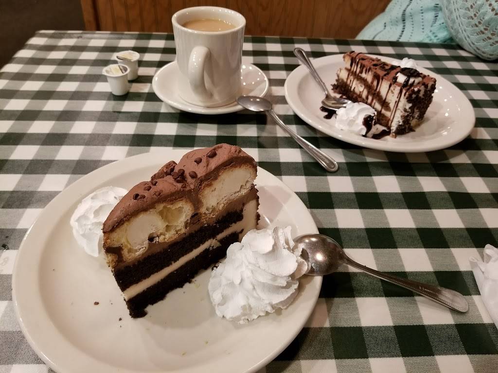 Vinny’s Italian Grill & Pizzeria | restaurant | 4018 Wards Rd, Lynchburg, VA 24502, USA | 4344554338 OR +1 434-455-4338