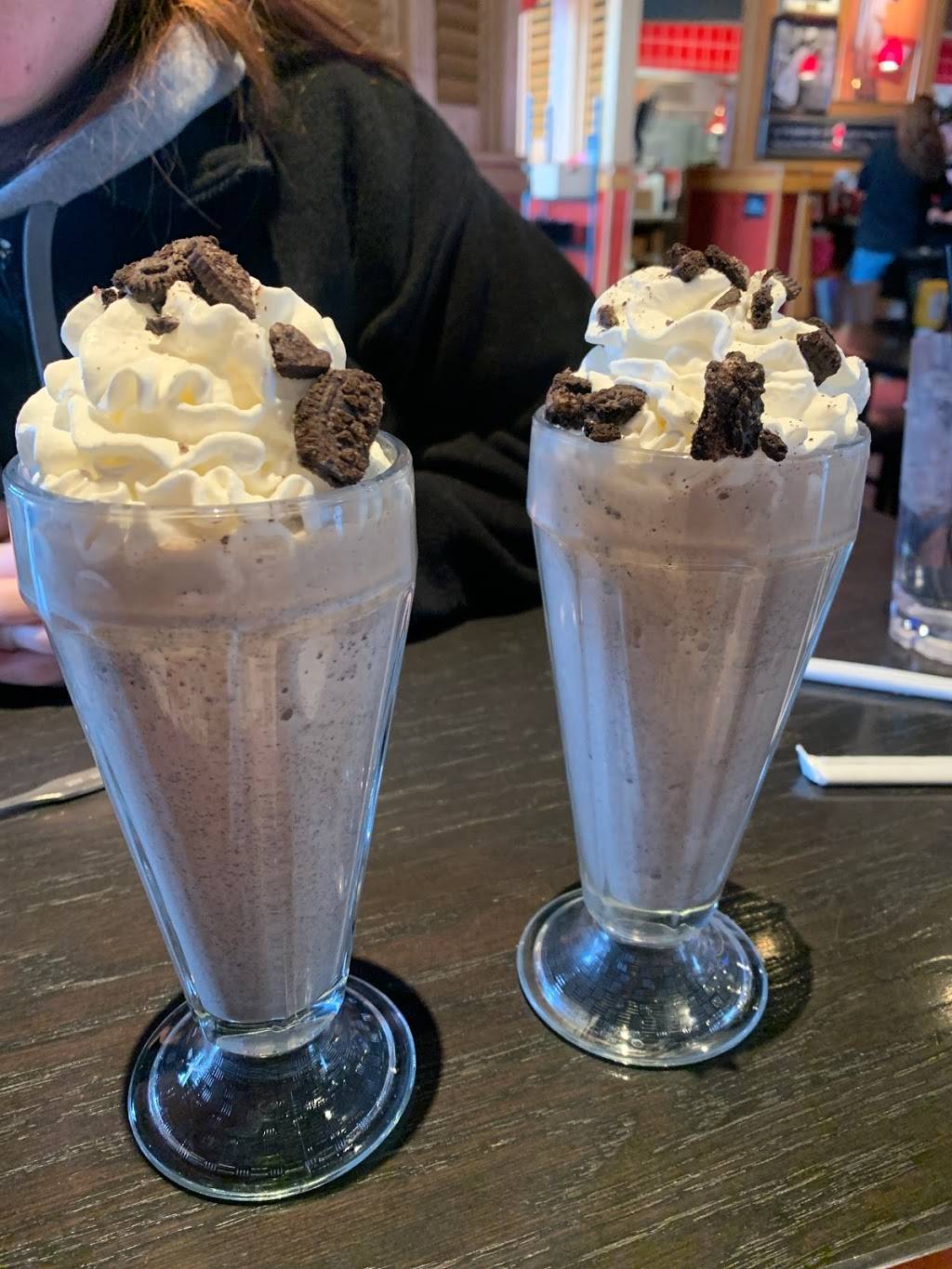 Red Robin Gourmet Burgers and Brews | restaurant | 11675 S 73rd St, Papillion, NE 68046, USA | 4023311349 OR +1 402-331-1349