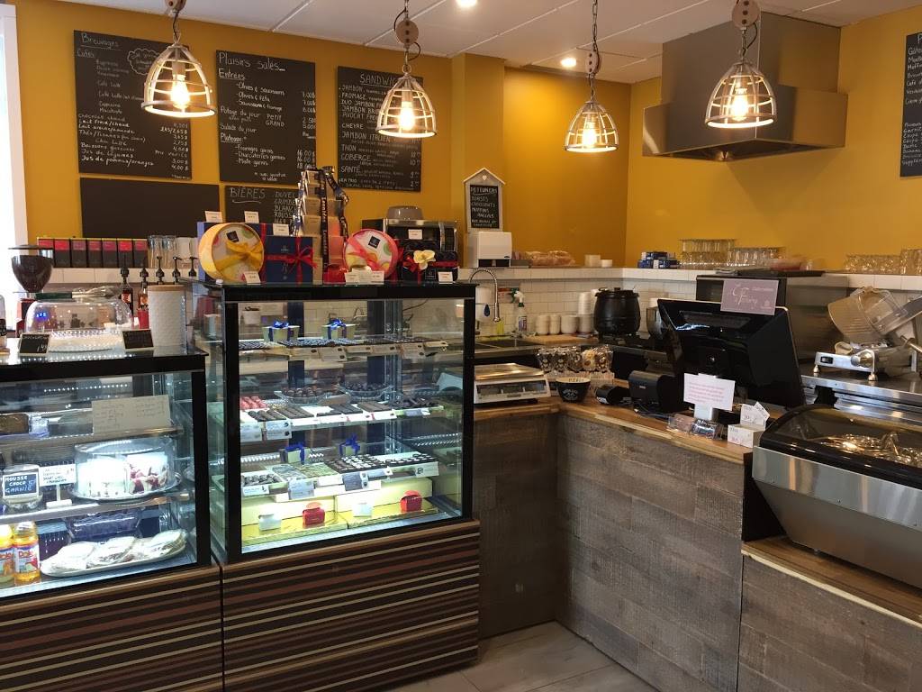 Le Café du Faubourg | cafe | 230 Rue Principale suite 101, Saint-Sauveur, QC J0R 1R0, Canada | 4507441766 OR +1 450-744-1766