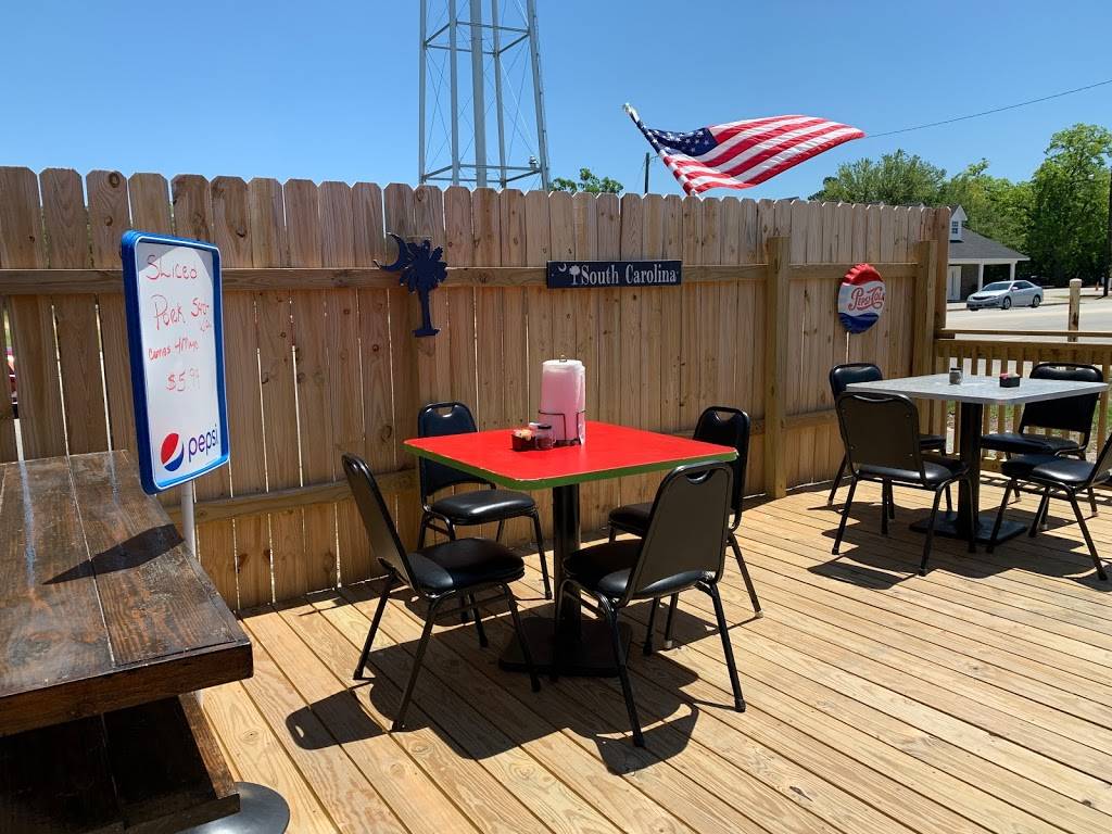 The Smokehouse BBQ & Grill | restaurant | 1909 US-52, Scranton, SC 29591, USA | 8439390217 OR +1 843-939-0217