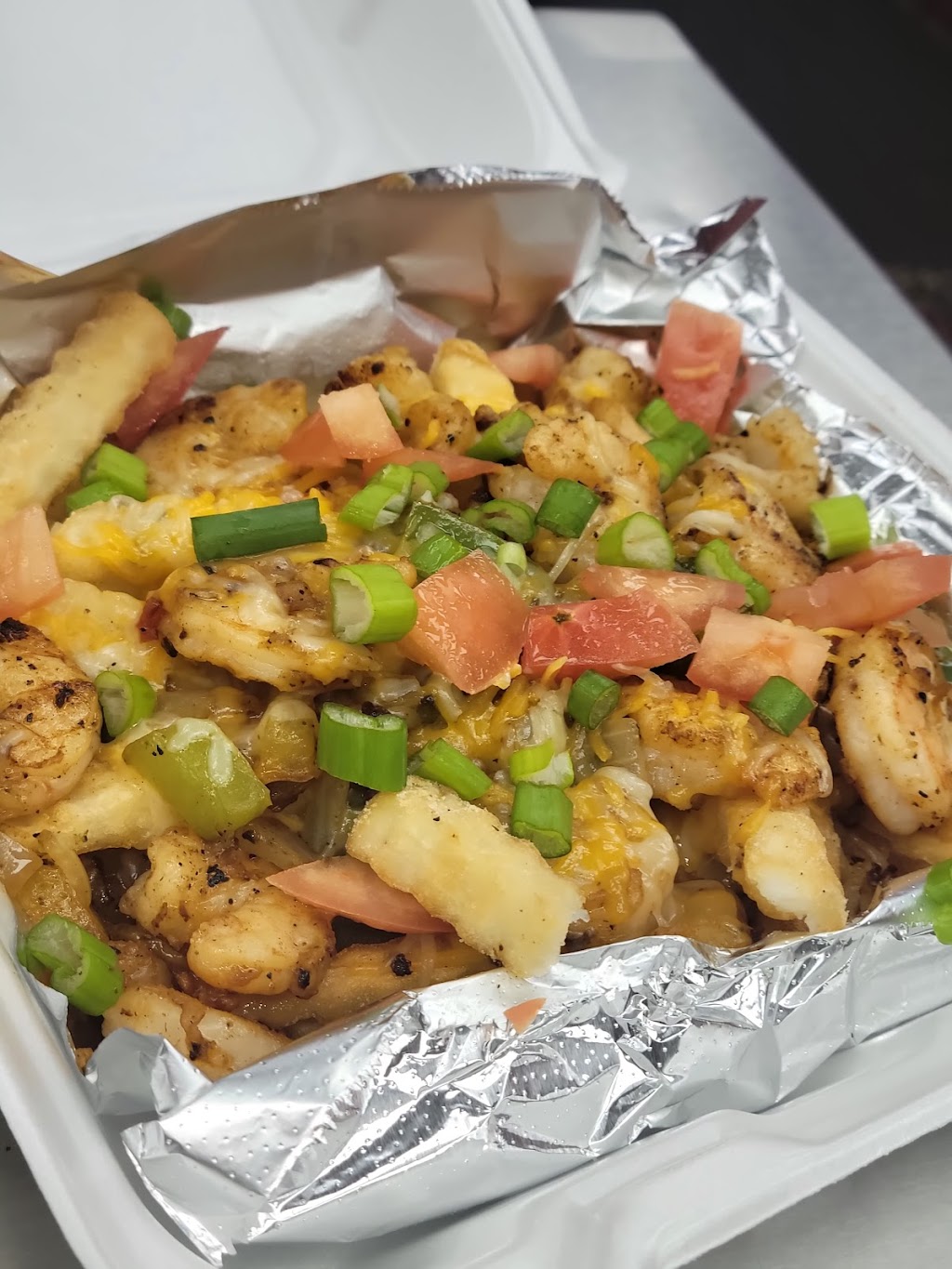 5 Mile Grill | restaurant | 14300 Fenkell Ave, Detroit, MI 48227, USA | 3136530939 OR +1 313-653-0939