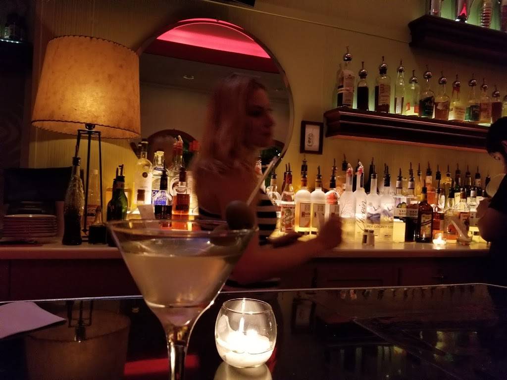 Club Lucky | restaurant | 1824 W Wabansia Ave, Chicago, IL 60622, USA | 7732272300 OR +1 773-227-2300