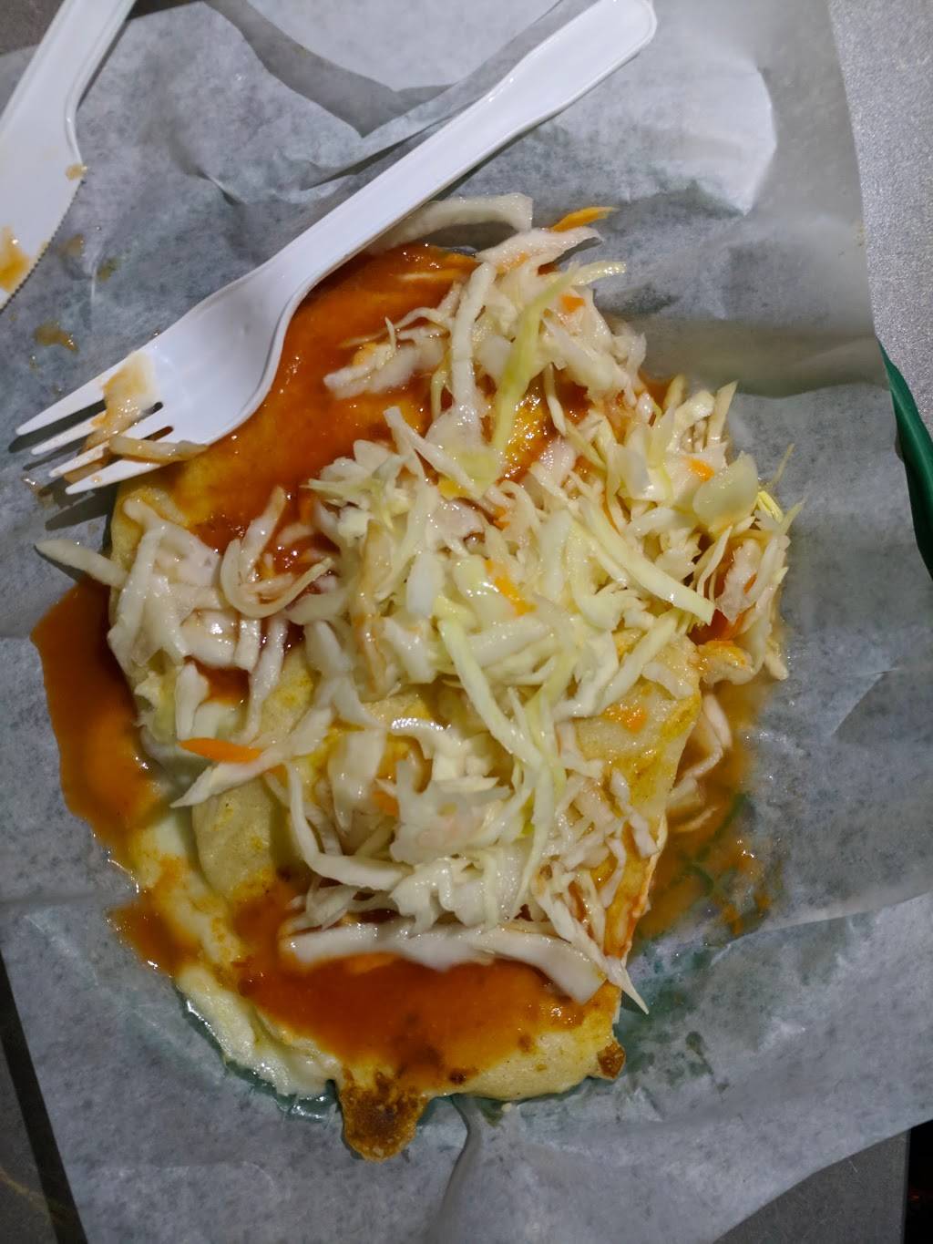 Nu Pupuseria Salvadorena | restaurant | 2459 Finch Ave W, North York, ON M9M 2G1, Canada | 4167434001 OR +1 416-743-4001