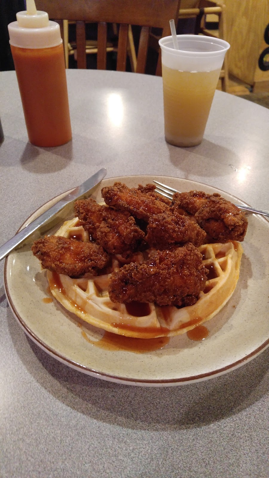 Funk n Waffles | cafe | 727 S Crouse Ave #8, Syracuse, NY 13210, USA | 3154779700 OR +1 315-477-9700