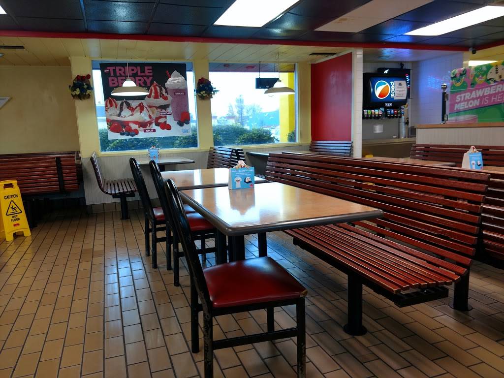 Wienerschnitzel | restaurant | 1120 N Market St, Redding, CA 96001, USA | 5302414960 OR +1 530-241-4960