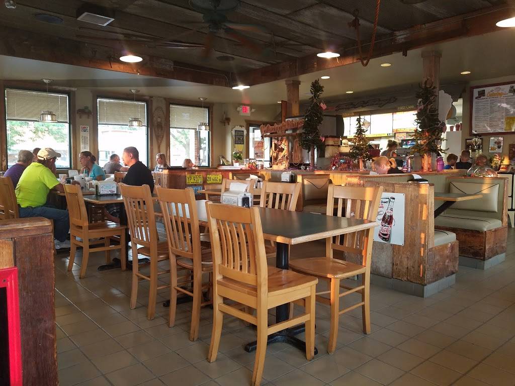 Tom & Jerrys Restaurant | restaurant | 1670 Dekalb Ave, Sycamore, IL 60178, USA | 8158954420 OR +1 815-895-4420