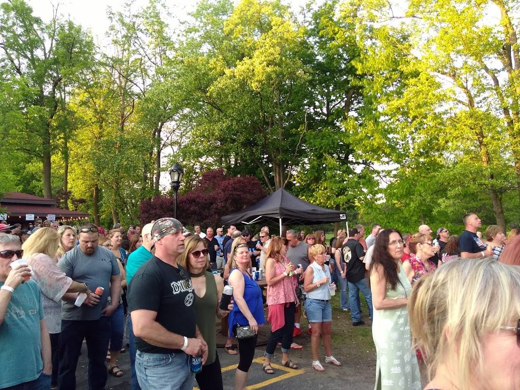 Moniraes Restaurant | restaurant | 688 County Rte 10, Pennellville, NY 13132, USA | 3156681248 OR +1 315-668-1248