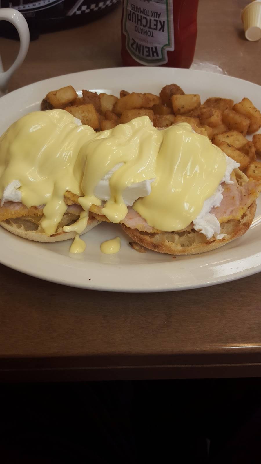 Daybreak Restaurant | restaurant | 1065 Davis Dr #6, Newmarket, ON L3Y 2R9, Canada | 9058360911 OR +1 905-836-0911