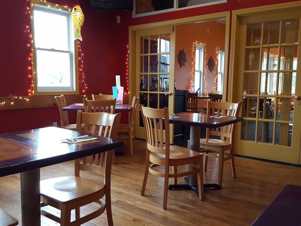 Mikey Bs | restaurant | 989 Victoria St, New Bedford, MA 02745, USA | 5089850002 OR +1 508-985-0002