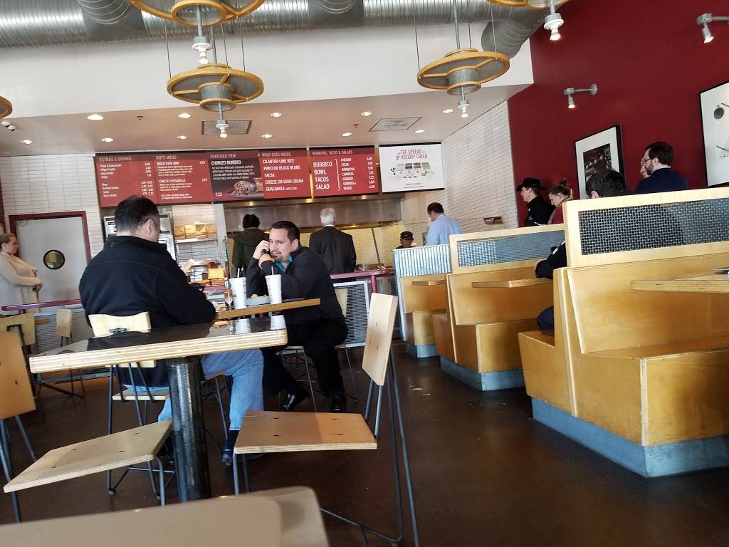 Chipotle Mexican Grill | restaurant | 14416 Chantilly Crossing Ln, Chantilly, VA 20151, USA | 7039610688 OR +1 703-961-0688