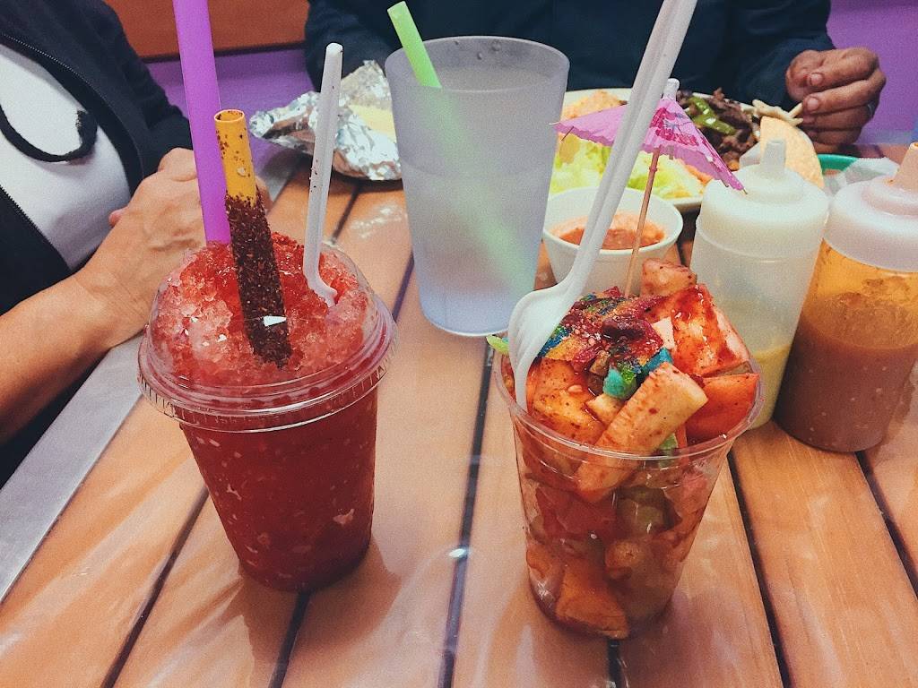 Juicy Fruits | restaurant | 482 TX-123, Seguin, TX 78155, USA | 8304339630 OR +1 830-433-9630