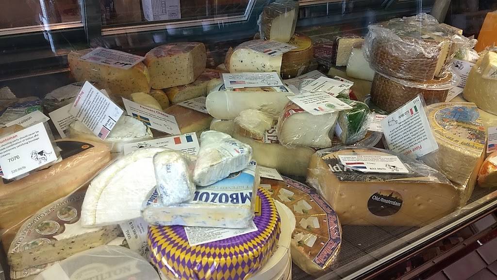 Cheese & Crackers | restaurant | 1715 W Kirby Ave, Champaign, IL 61821, USA | 2176158531 OR +1 217-615-8531