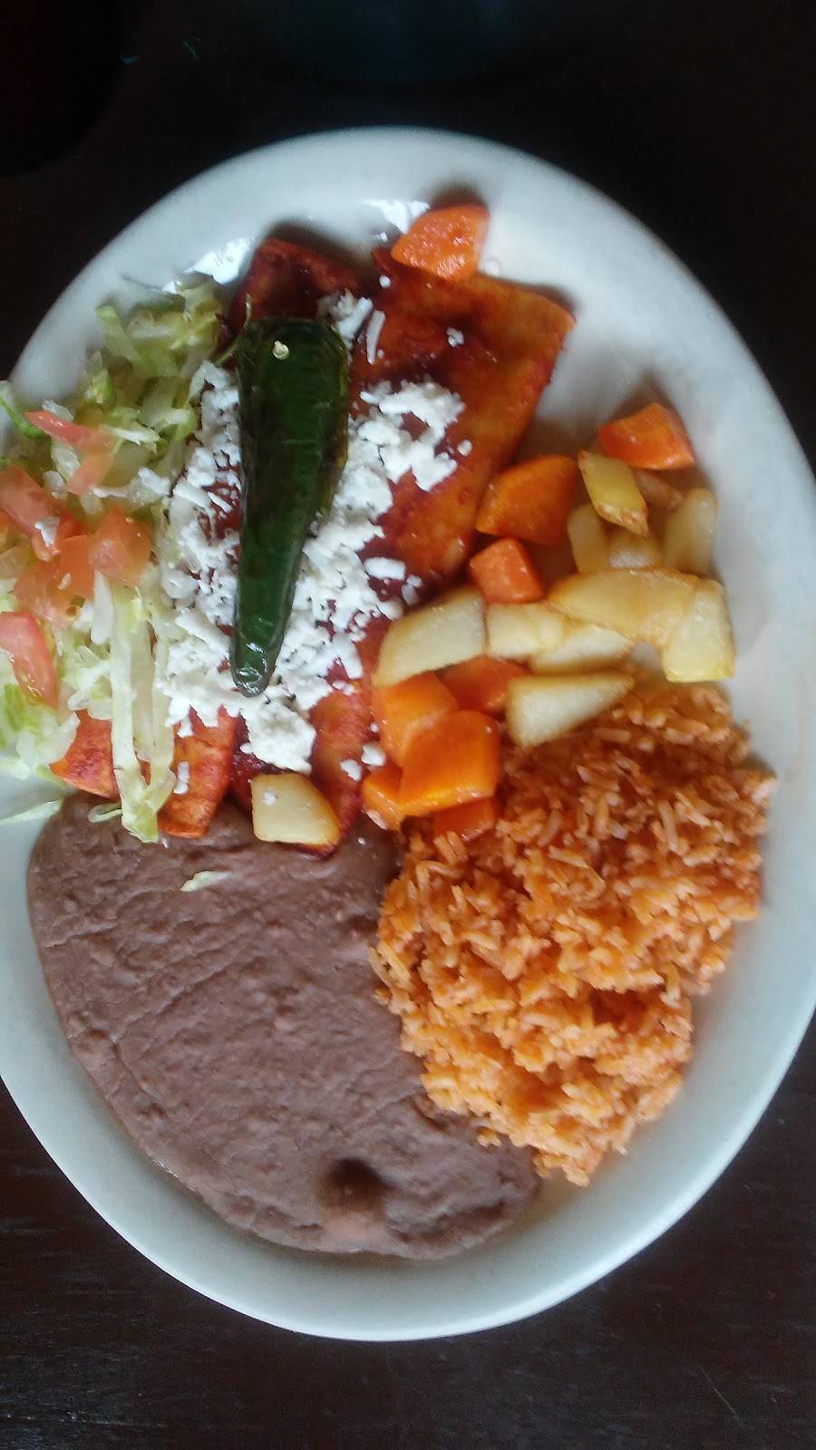 La Rosa De San Antonio | restaurant | 1103 Pleasanton Rd, San Antonio, TX 78214, USA | 2109221177 OR +1 210-922-1177