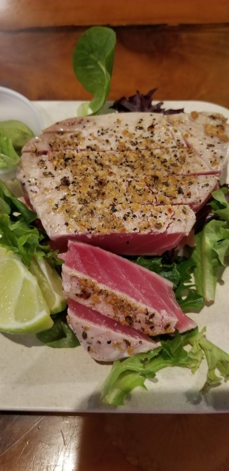 Hole In The Wall Tavern | restaurant | 9821 SW 184th St, Palmetto Bay, FL 33157, USA | 3052333225 OR +1 305-233-3225