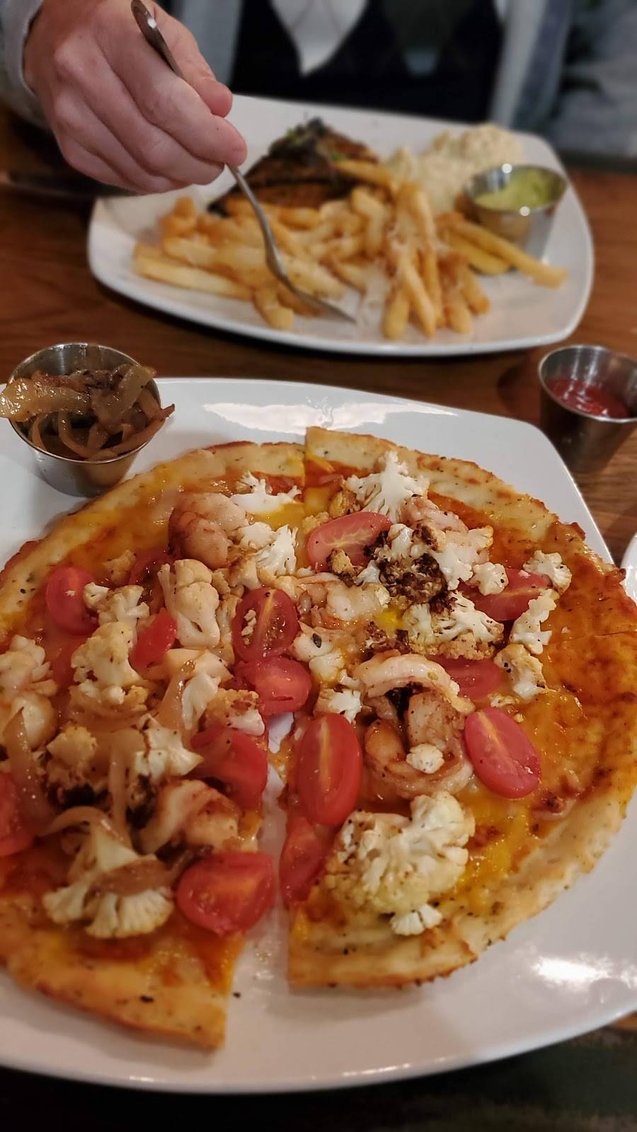 Hangry Kitchen | restaurant | 2660 PGA Boulevard, Palm Beach Gardens, FL 33410, USA | 5617290519 OR +1 561-729-0519