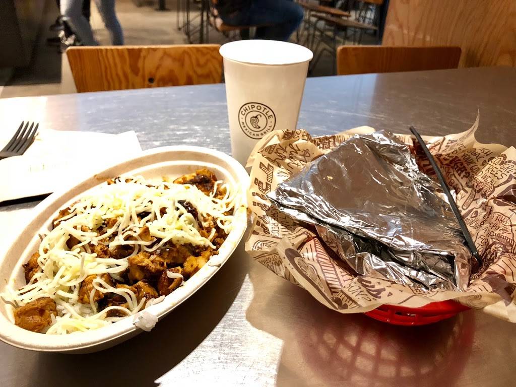Chipotle Mexican Grill | restaurant | 13780 NE 175th St #104, Woodinville, WA 98072, USA | 4255270137 OR +1 425-527-0137