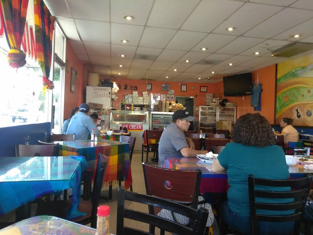 El Fortin | restaurant | 700 E Commonwealth Ave, Fullerton, CA 92831, USA | 7147734290 OR +1 714-773-4290