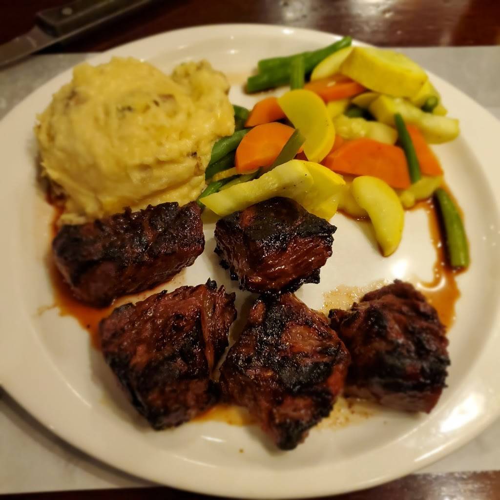 The Fours Restaurant & Sports Bar | restaurant | 166 Canal St, Boston, MA 02114, USA | 6177204455 OR +1 617-720-4455