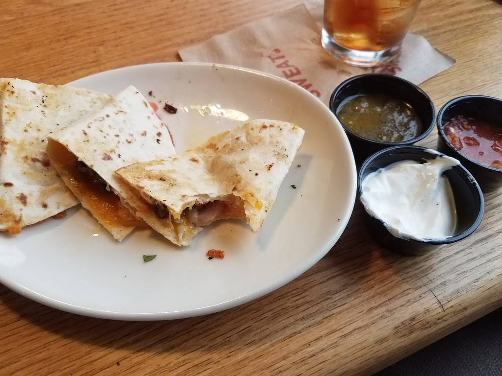 Applebees Grill + Bar | restaurant | 3240 Towne Blvd, Middletown, OH 45044, USA | 5137270058 OR +1 513-727-0058