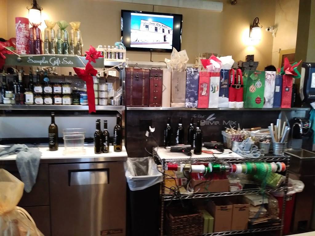 The Chefs Olive Mix | cafe | 131 J St, Sacramento, CA 95814, USA | 9167063105 OR +1 916-706-3105