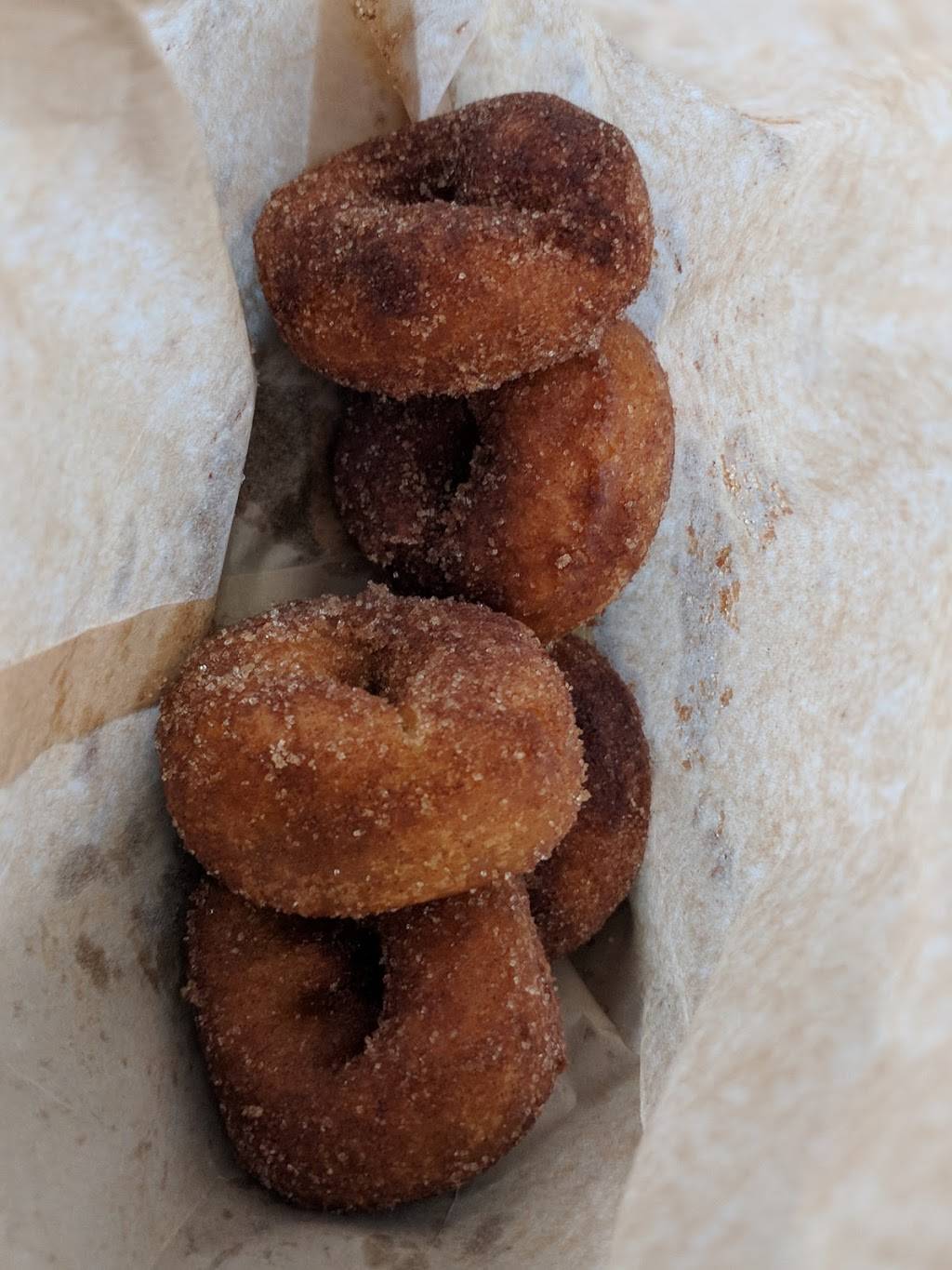 Harveys | restaurant | 266 Queens Quay W, Toronto, ON M5J 1B5, Canada | 4165967292 OR +1 416-596-7292