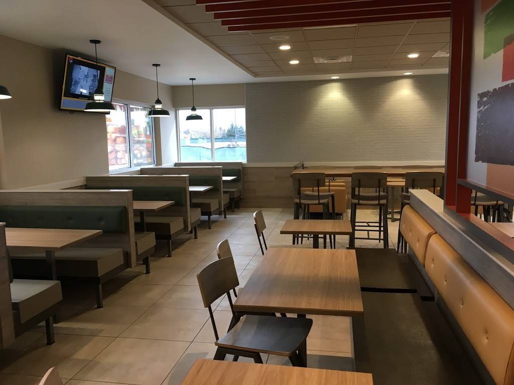 Burger King | restaurant | 31208 Schoenherr Rd, Warren, MI 48088, USA | 5862943670 OR +1 586-294-3670