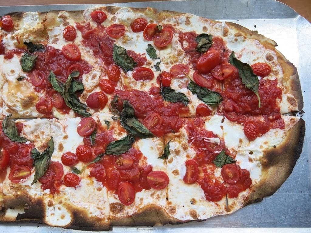Olivella’s Neo Pizza Napoletana | restaurant | 6465 E Mockingbird Ln #525, Dallas, TX 75214, USA | 4697302626 OR +1 469-730-2626